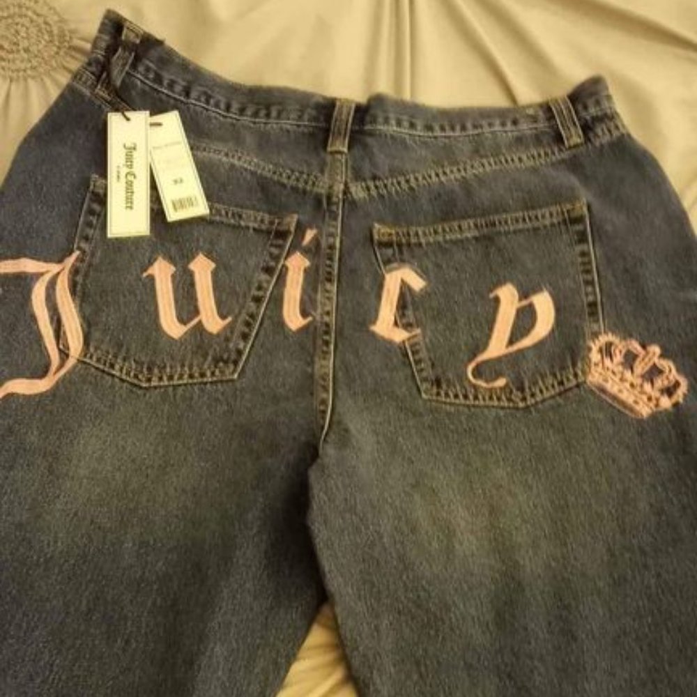 NWT Juicy couture Jeans with LOGO on butt
